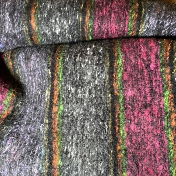 HOODIE Size Large - Picture 9 of 9